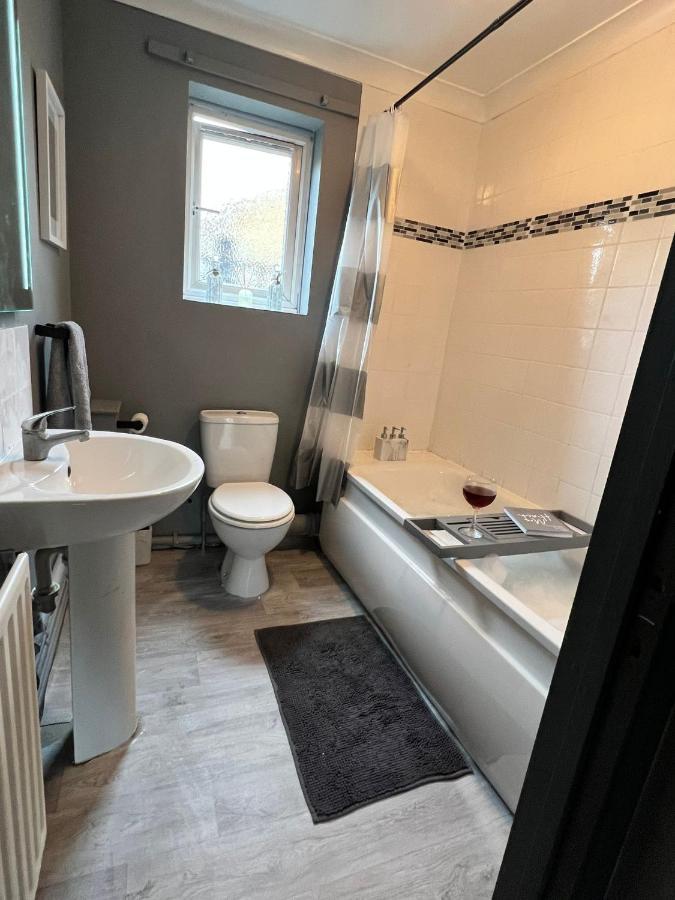 Lovely, Two Bedroom Apartment Central Location Лондон Екстериор снимка